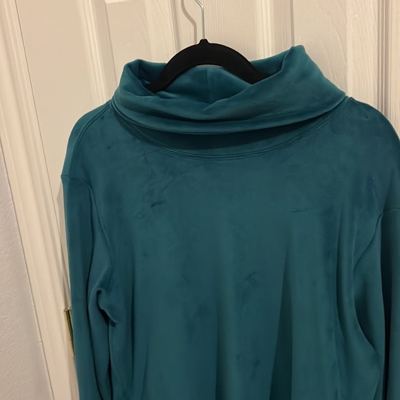 TEAL VELOUR TURTLENECK - Picture 2 of 3